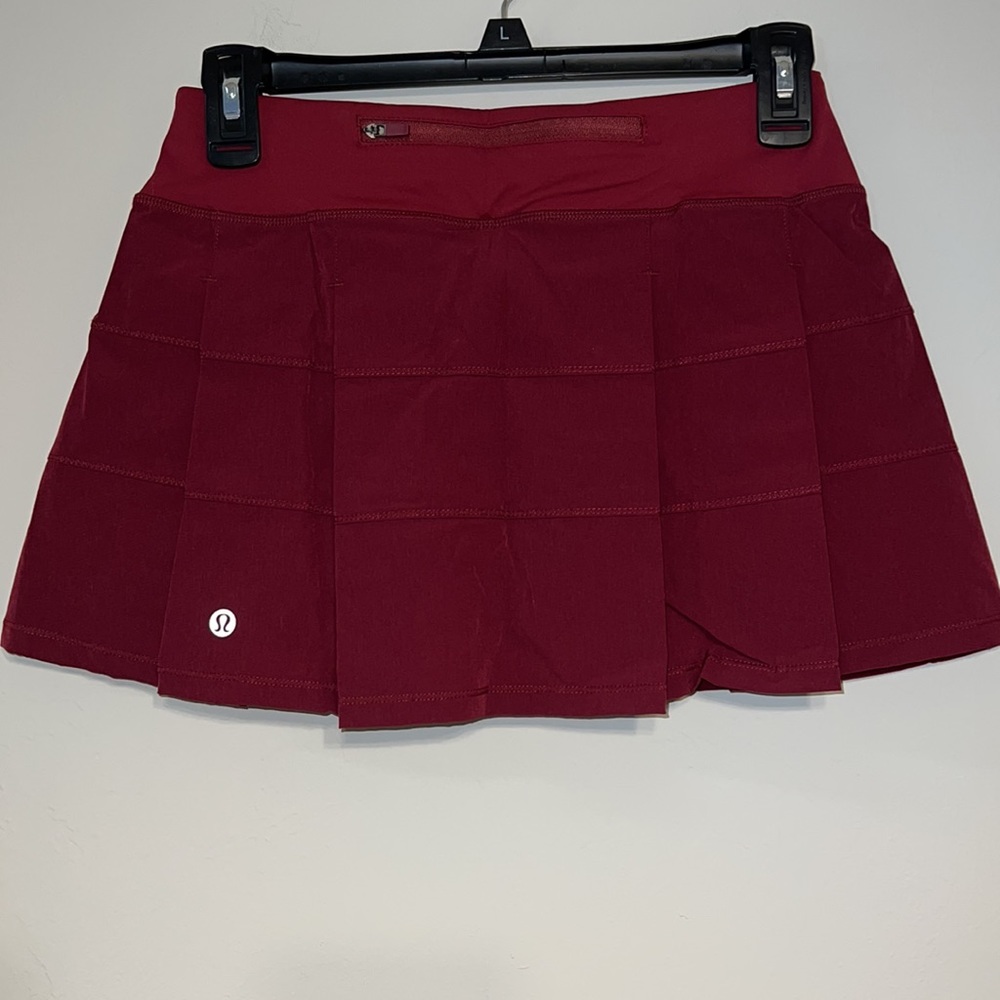 NWOT Lulu Lemon Dupe Skirt